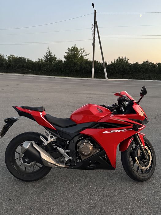 Продам Honda cbr 400r