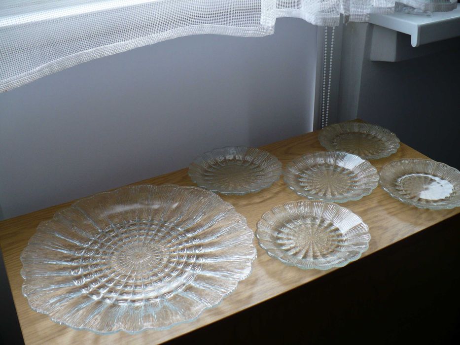 PRL Szkło talerze -Cora ,Trzewik- Drost