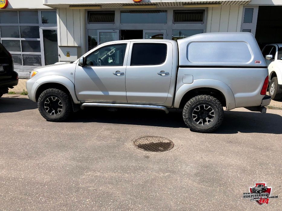 Zabudowa ARB Toyota Hilux bez szyb podwyższana hardtop canopy