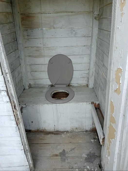 Toaleta na budowę