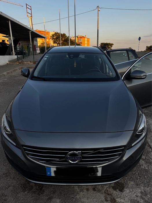 Volvo V60 2.0 D3 Momentium 150cv 6V