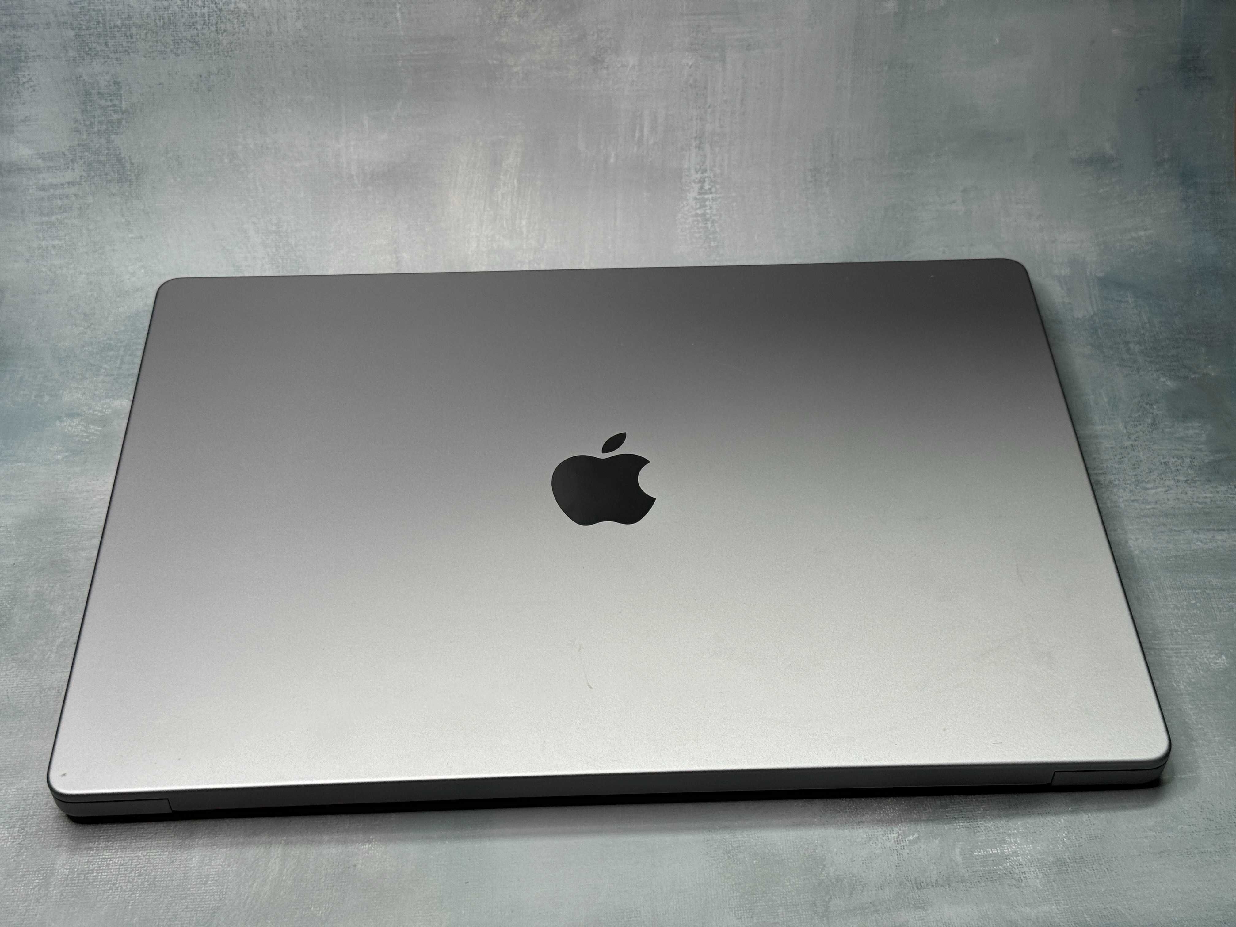 MacBook Pro 16” 2021 M1 Pro 32GB RAM
