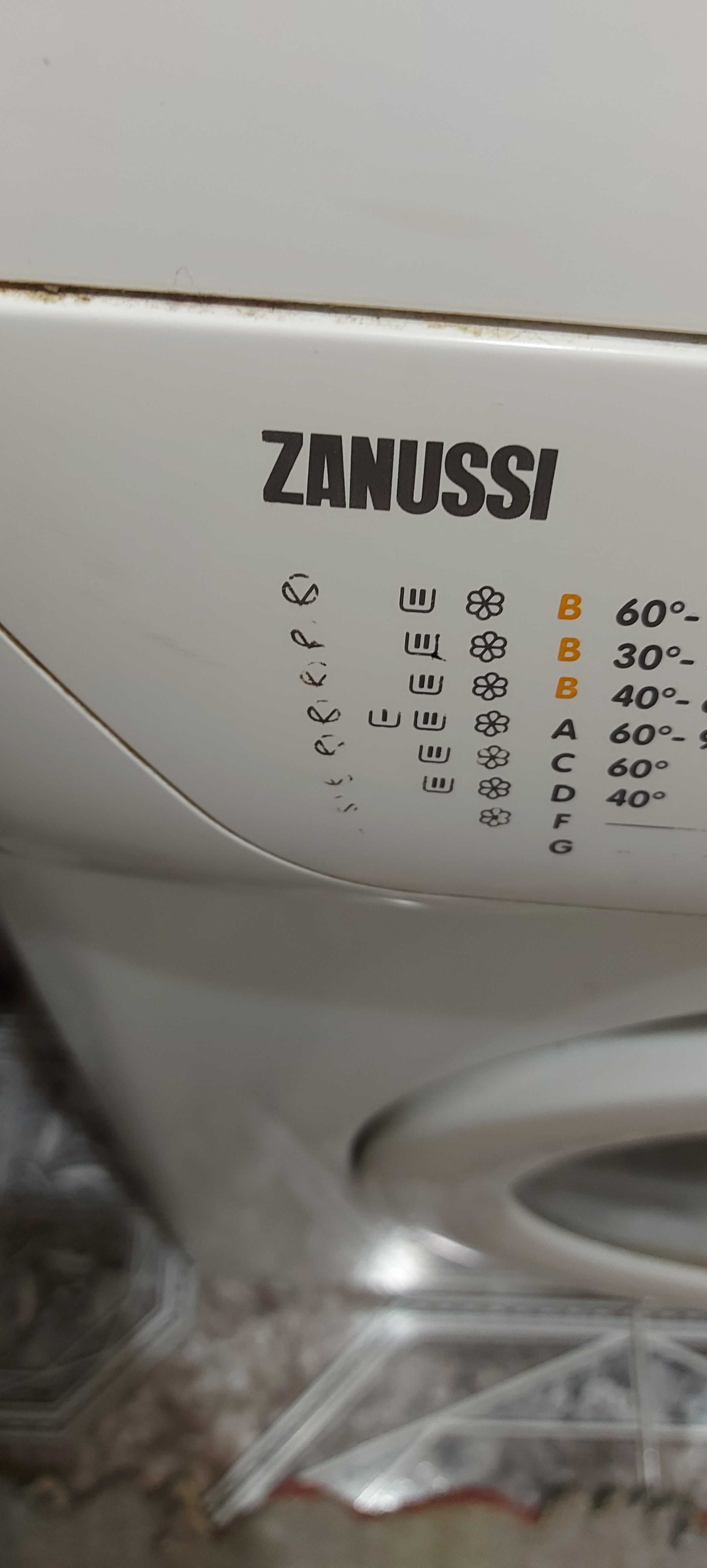 Продам пральну машину Zanussi