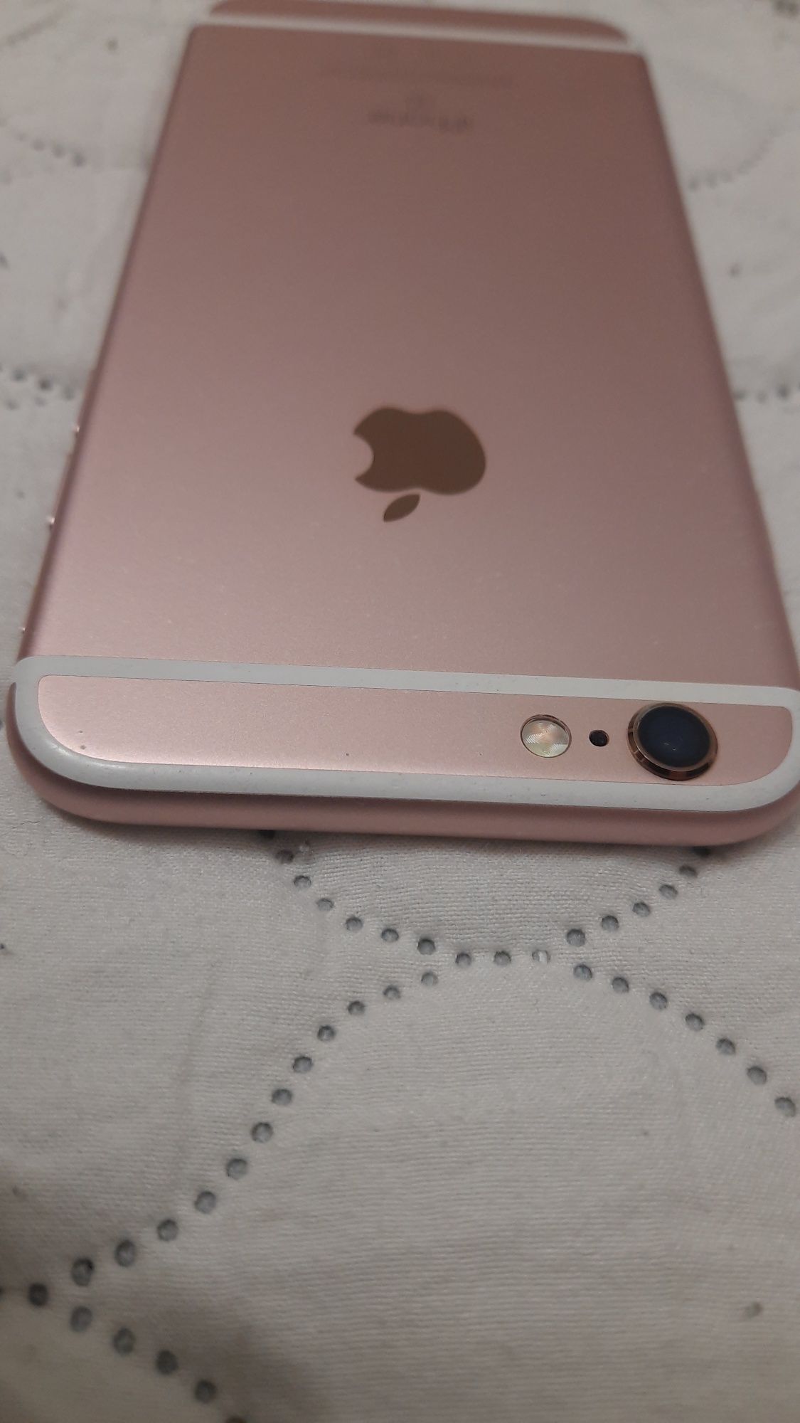 Iphone 6s 32 GB rose gold, bateria 44 % stan wizualny bdb, nie wycisza