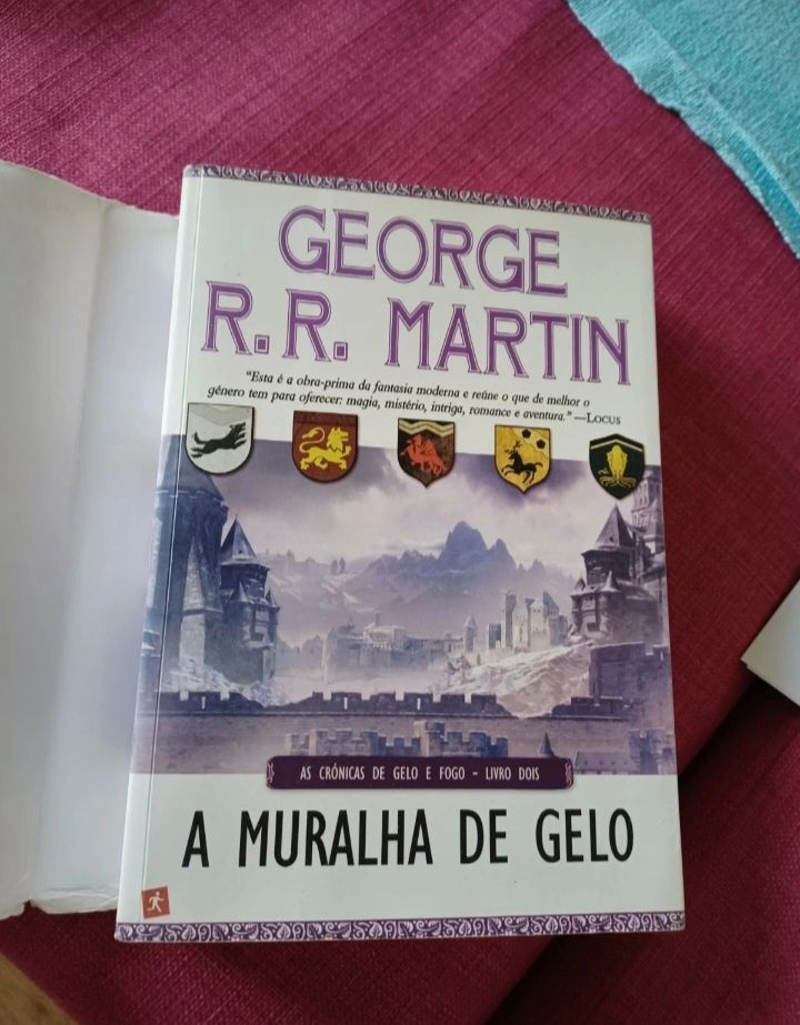 Livro 2 da Guerra dos Tronos, A muralha de gelo