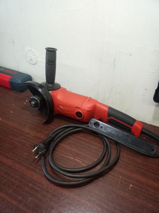 Болгарка Макіта 9002