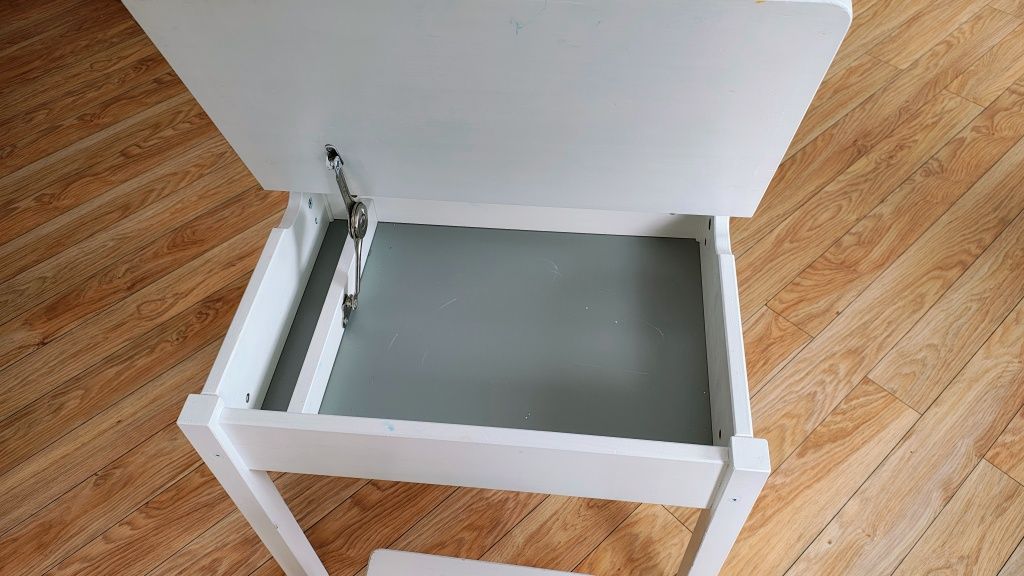 IKEA SUNDVIK Biurko dla dziecka biały 60x45 cm wraz z krzesełkiem