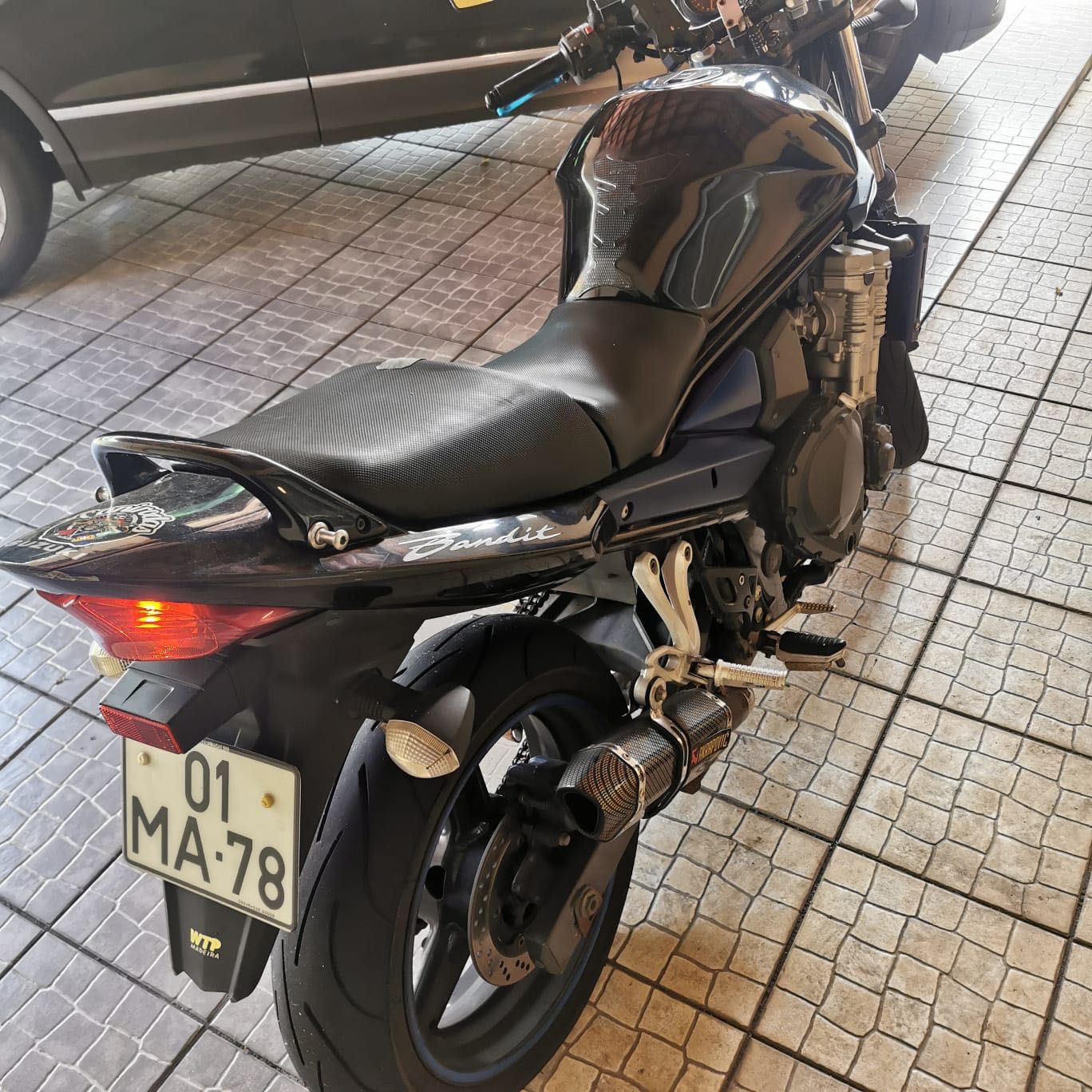 Suzuki bandit de 2008 com 650cc