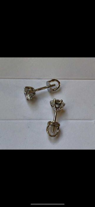 Пусеты белое золото с камнями 1.08 карат