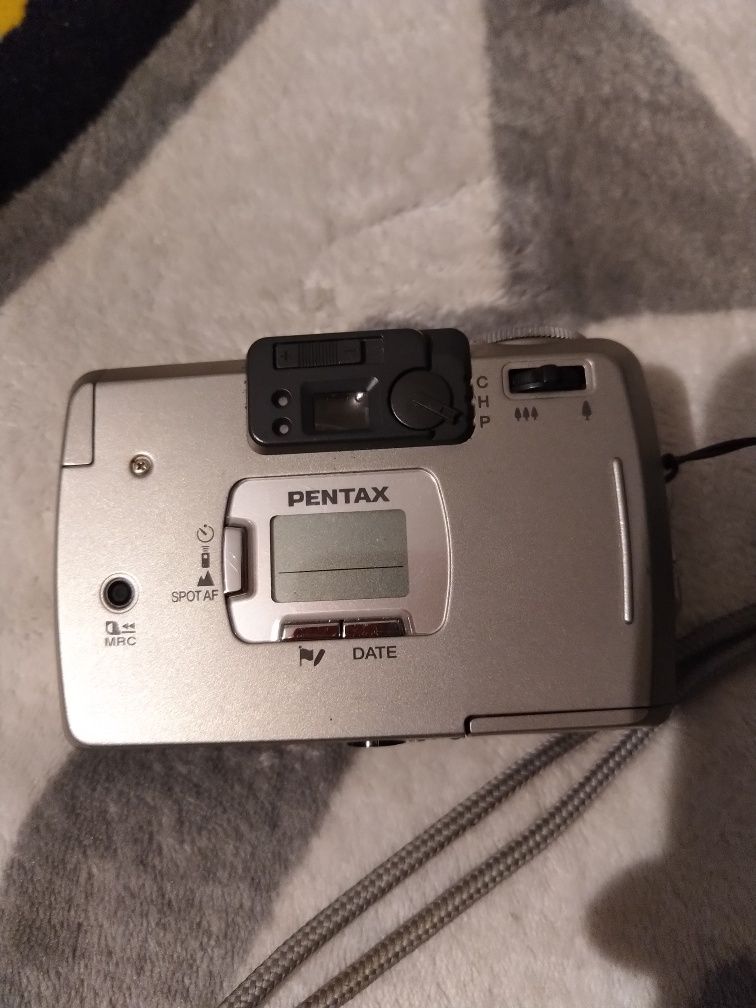 Aparat analogowy Pentax efina T