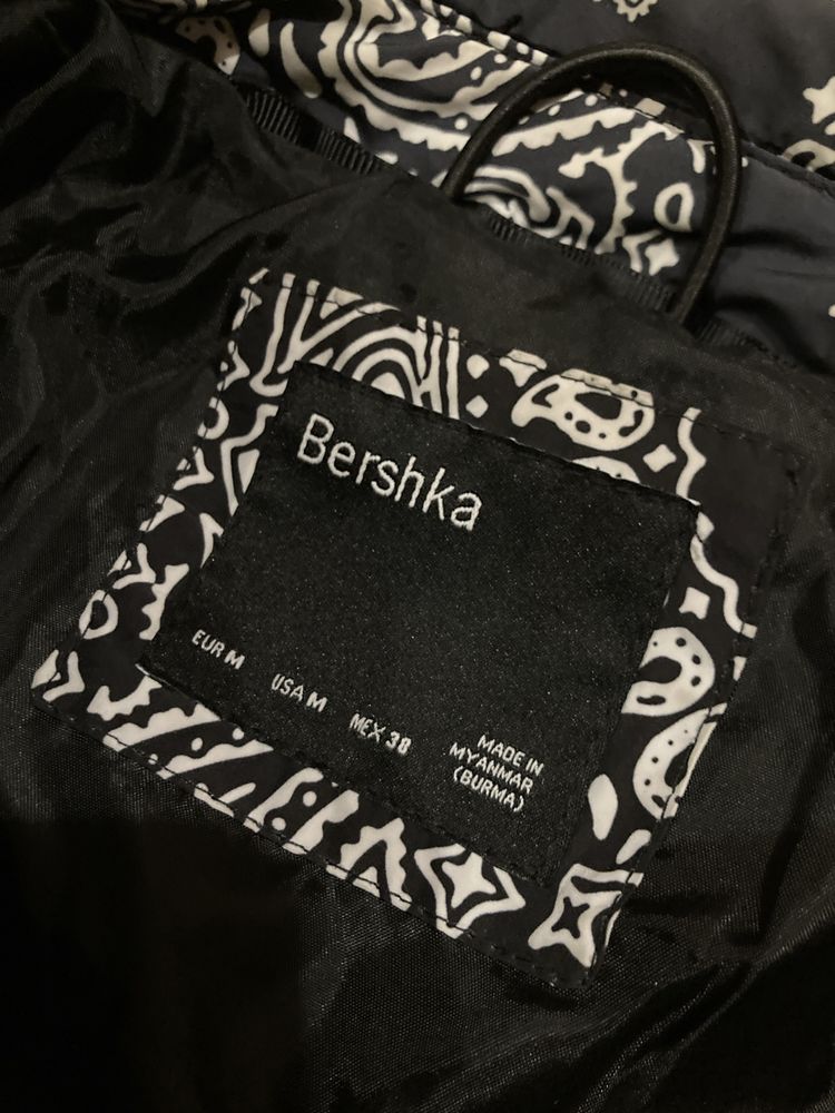 Куртка коуч Bershka (Бершка) розмір М