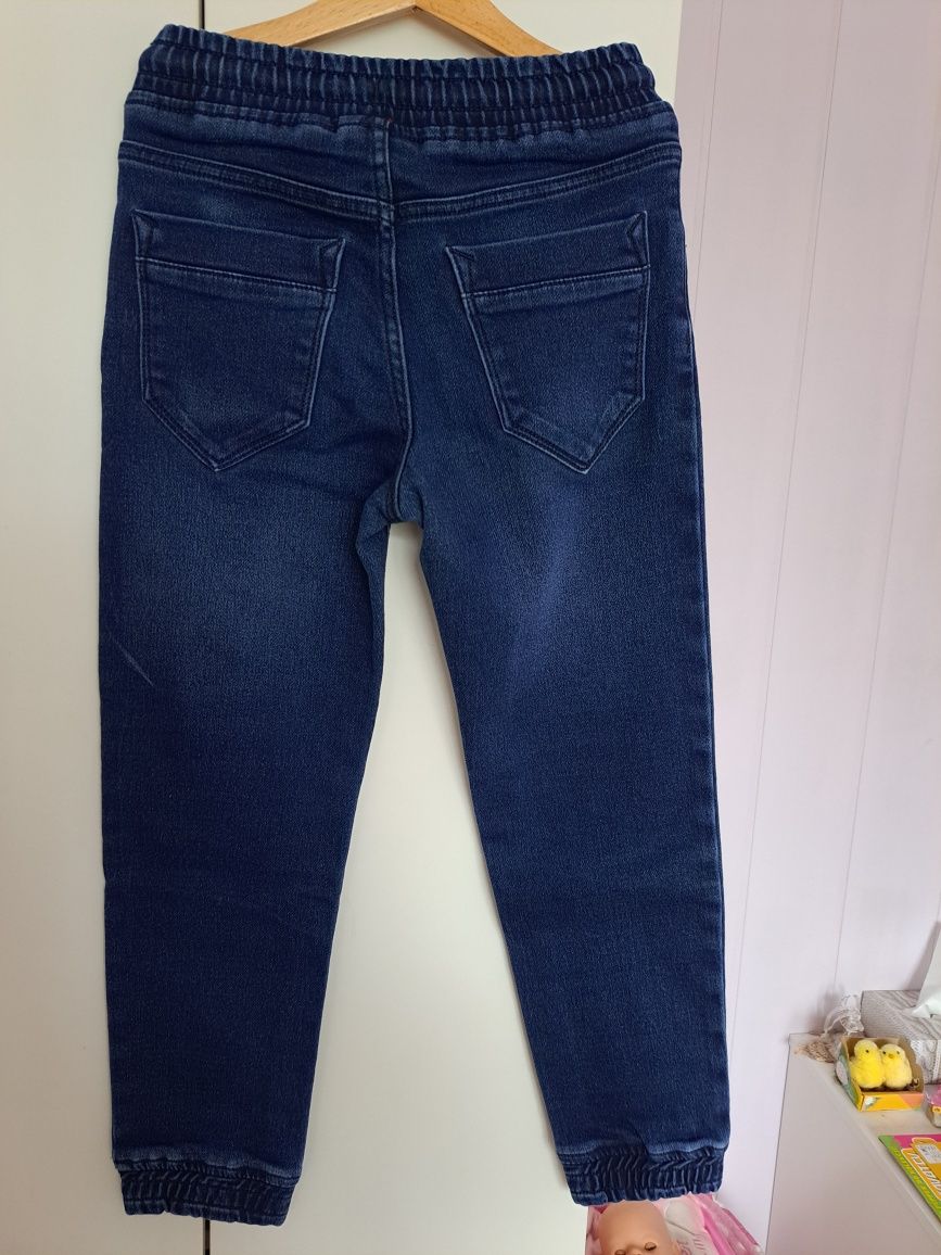 Spodnie jeans r. 140 dla dziewczynki lub chłopca