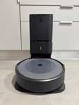 Robot aspirador Roomba I4+ com esvaziamento automatico e ligação a Wi-
