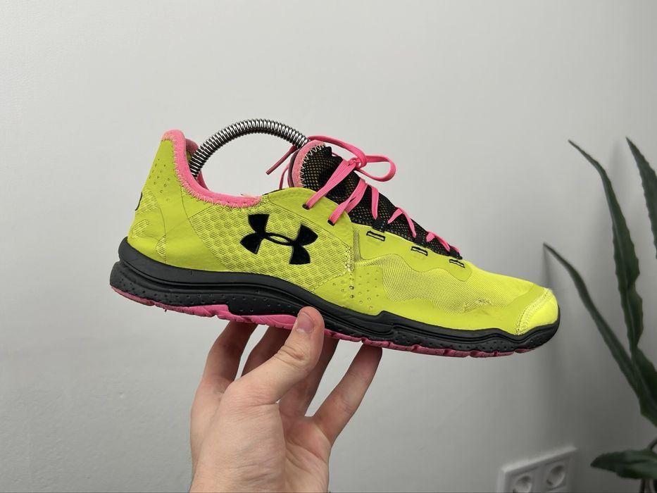 Оригінал! Кросівки Under Armour Charged 42.5 розмір MM175