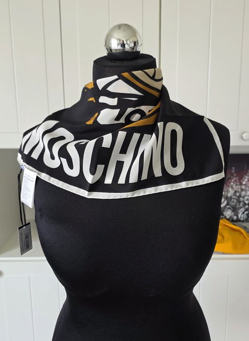 Nowa apaszka chusta gawroszka Moschino jedwab jedwabna silk new scarf