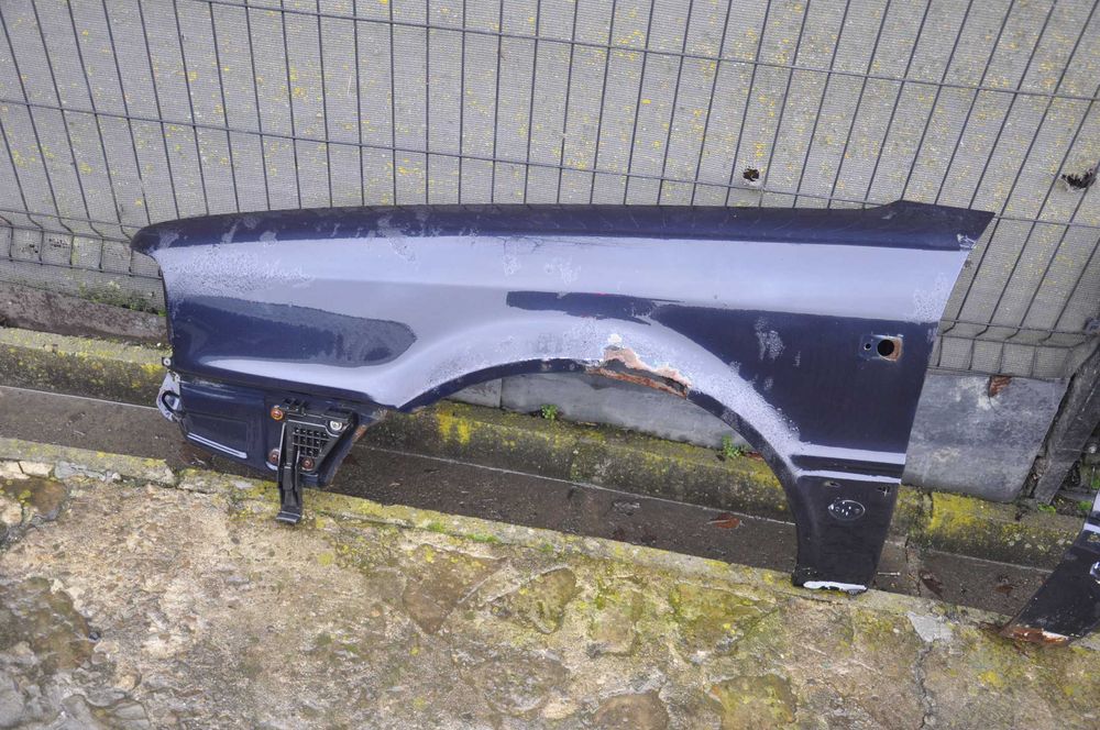 Audi 80 B4 Błotniki Przód Cena za 2 Parę LZ5U Ciemny Granat