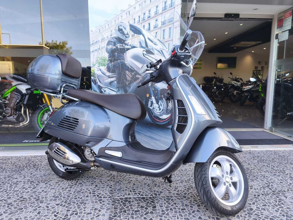 Vespa GTS 300 Super