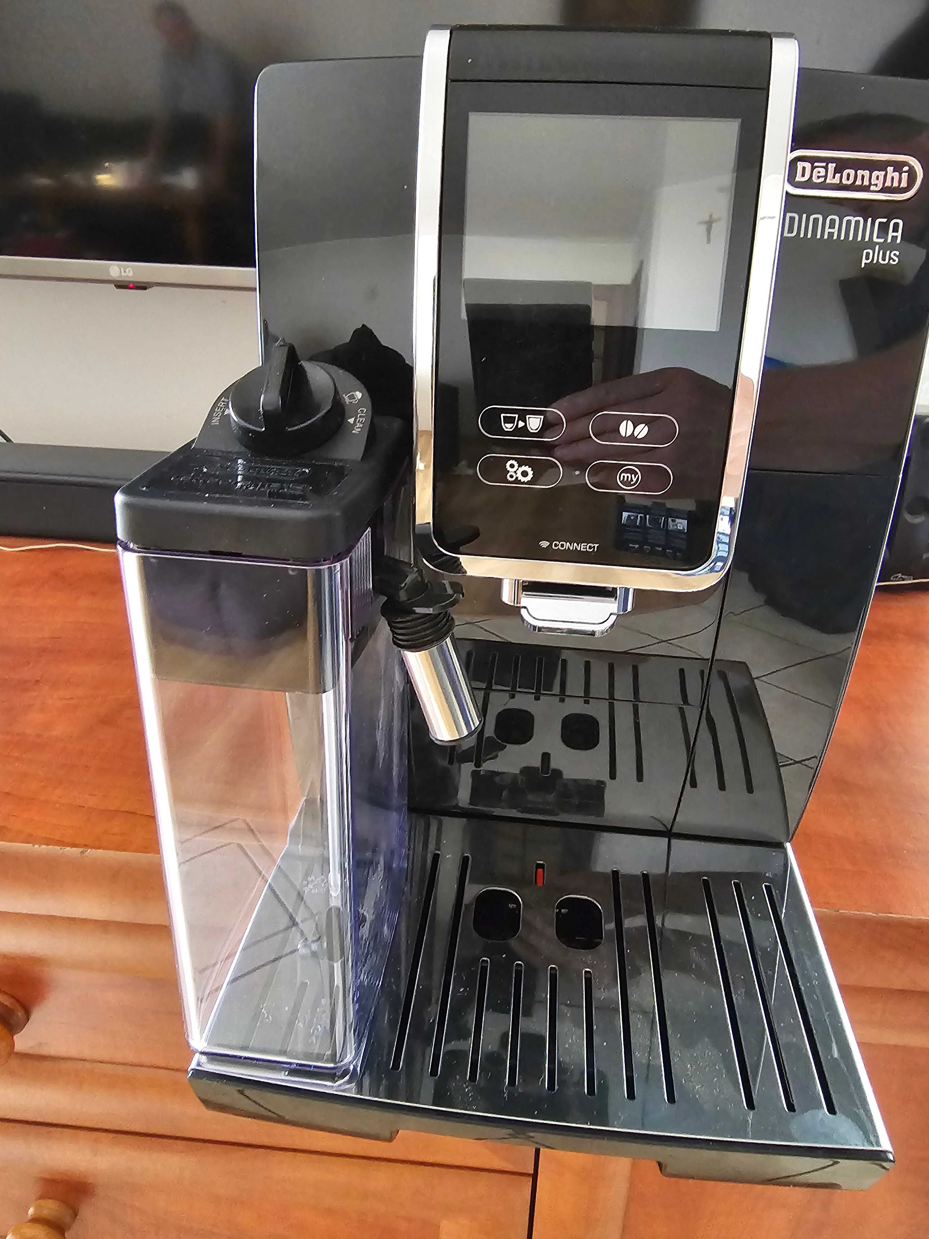 Ekspres DELONGHI Dinamica Plus ECAM 380.85.B