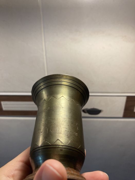 Almofariz antigo com pilão
