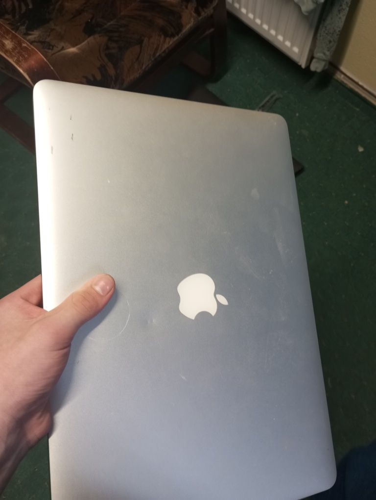 Sprzedam MacBooka o modelu 1398 Sprzedaję tylko w Świdnicy