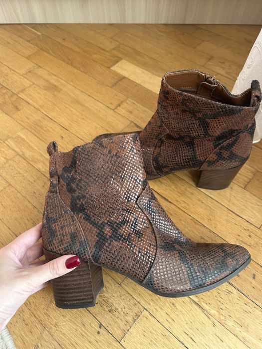 Взуття на осінь чи весну