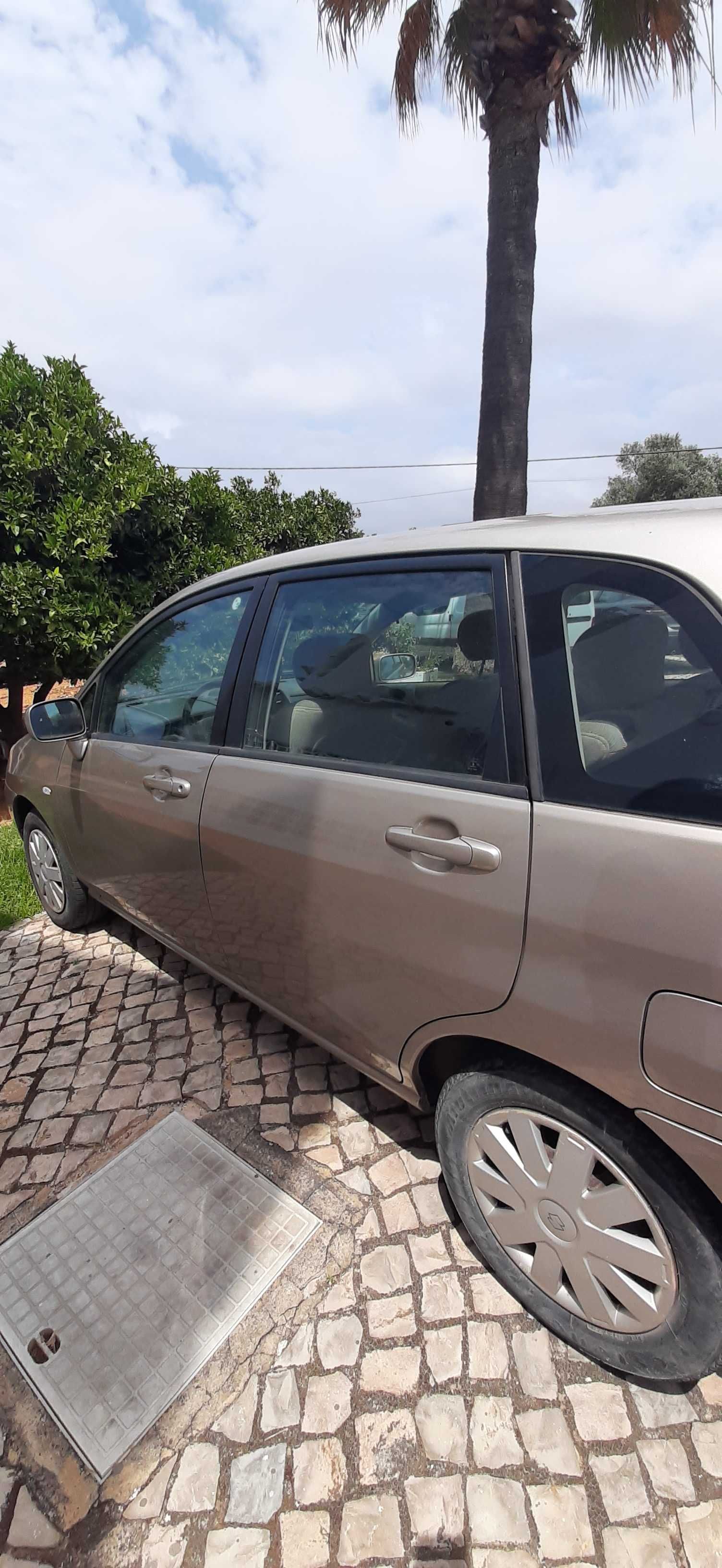 Suzuki em bom estado