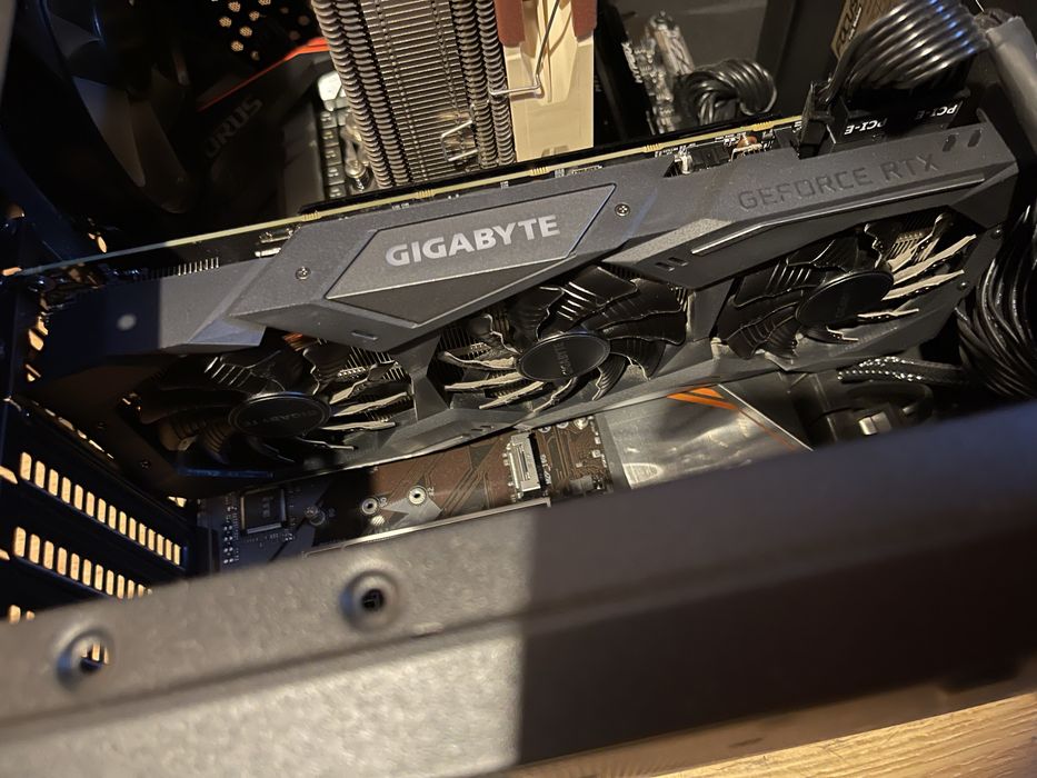 PC Gaming + Monitor BenQ Zowie XL | RTX 2070 | i5-9500F | 16GB RAM