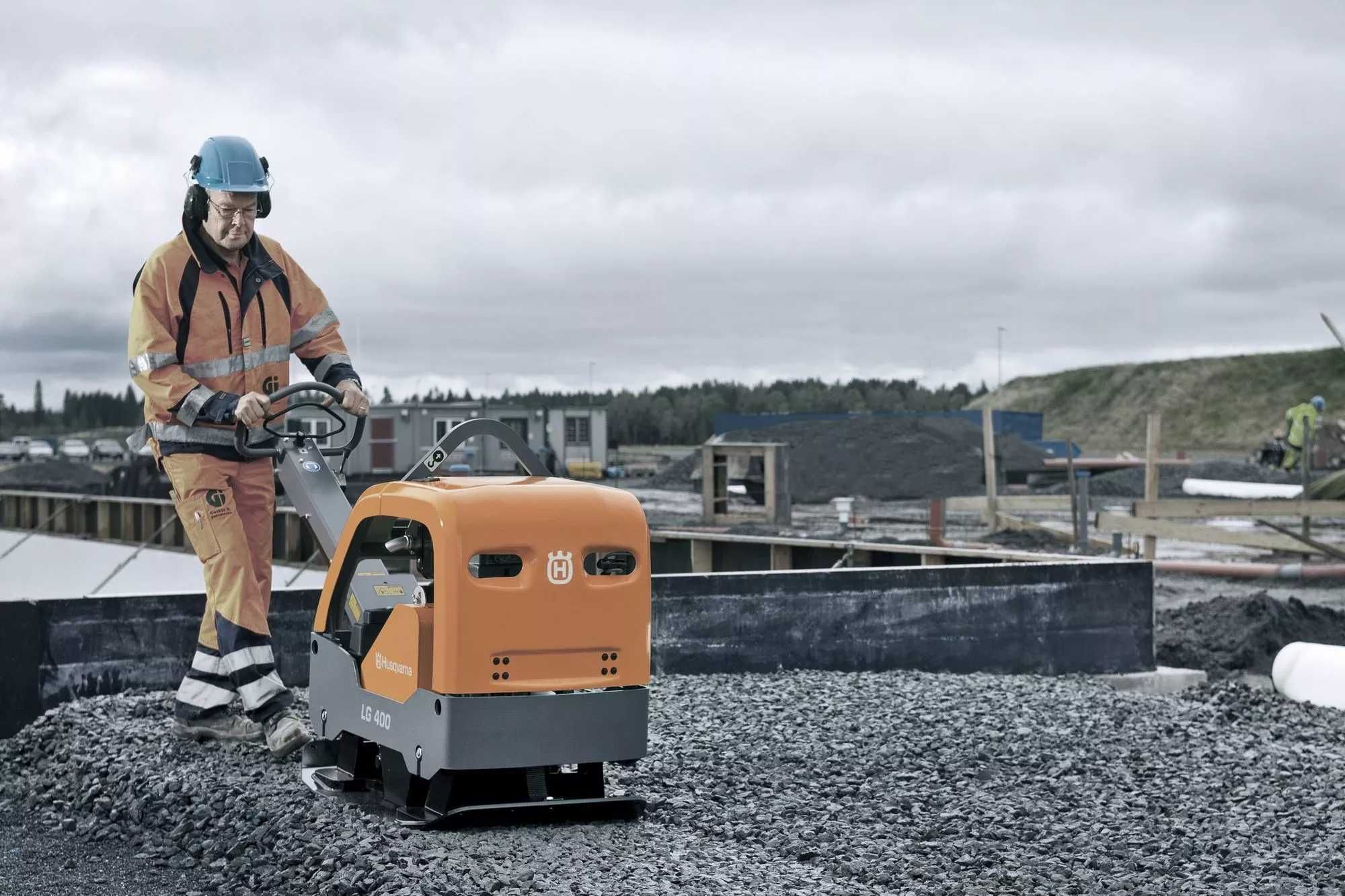 Zagęszczarka rewersyjna 425 kg Husqvarna LG400 CE CL EL Lombardini 650