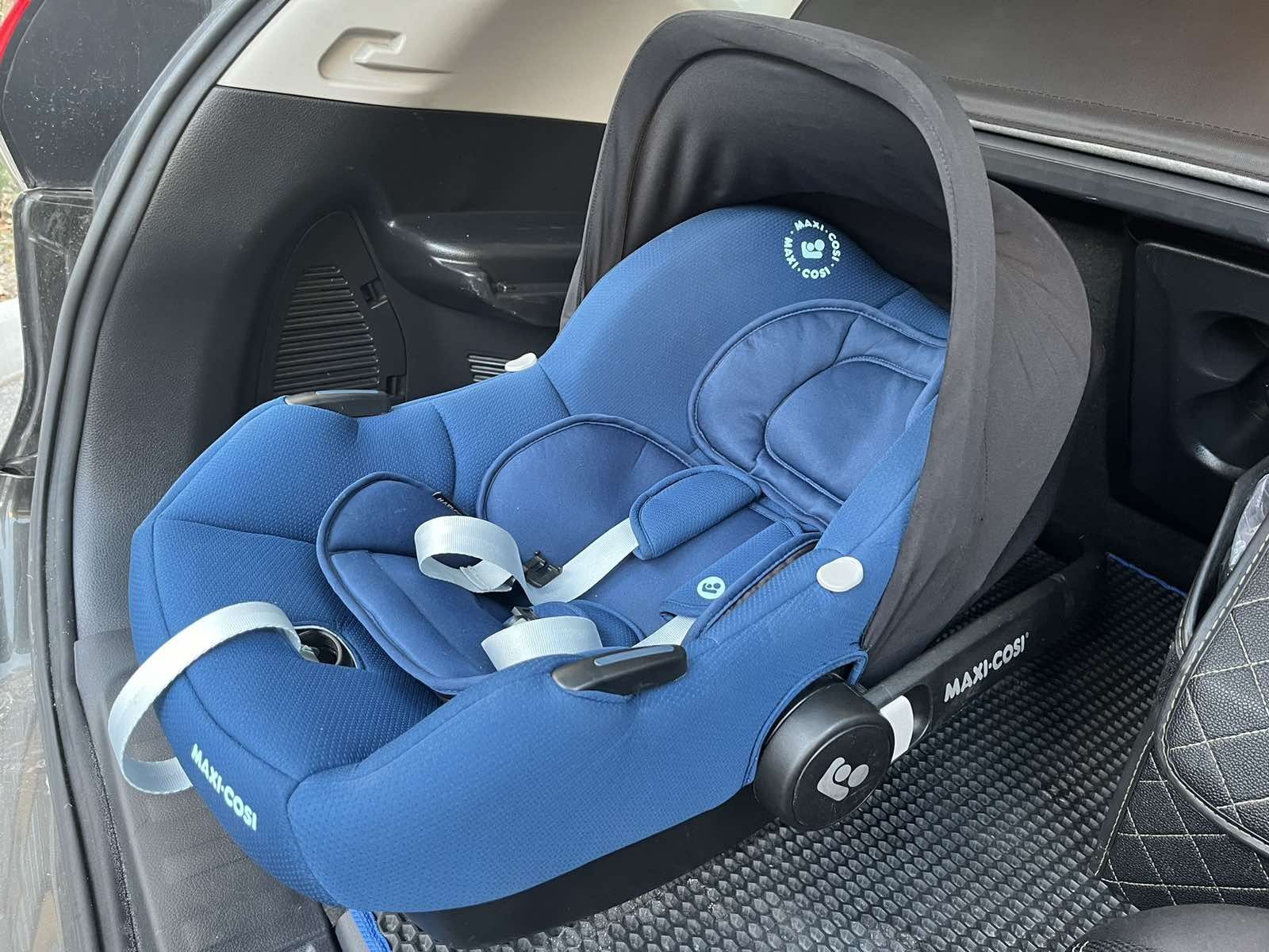 Автолюлька Maxi Cosi/Автокресло