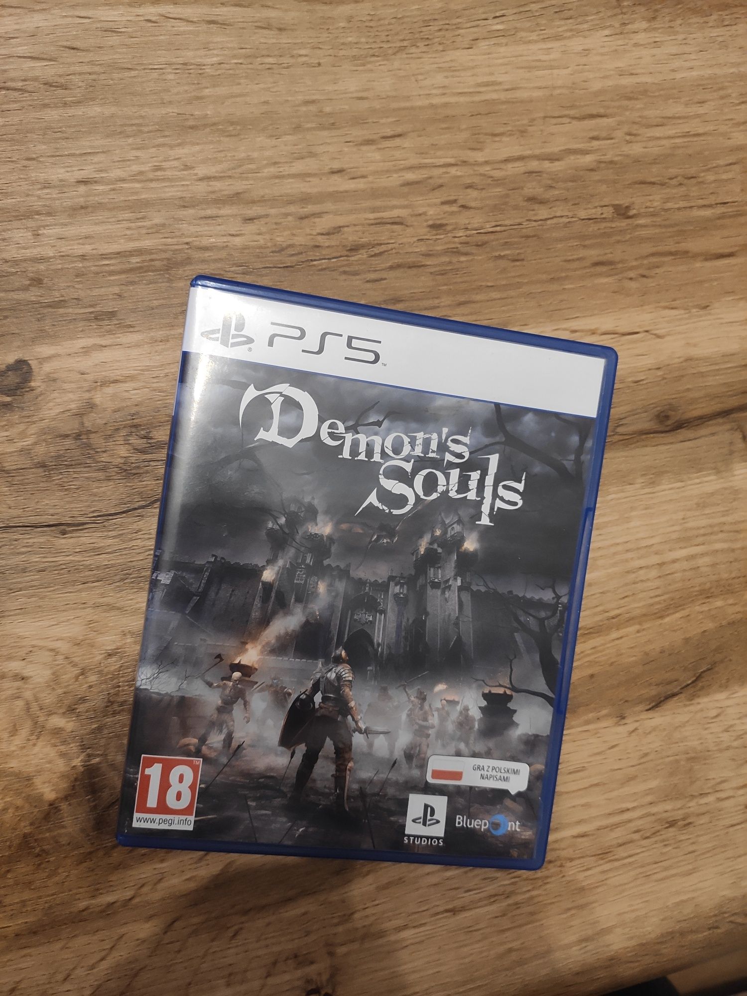 Pudełko po Demon's Souls na PS5