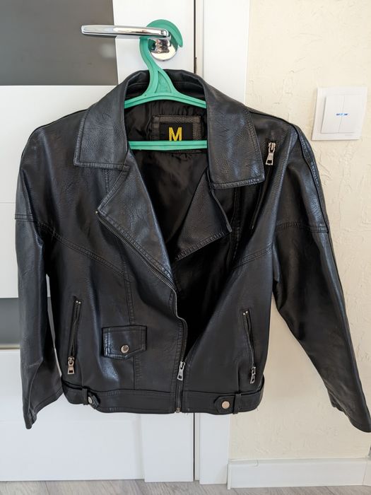 Куртка  косуха в розмірі М