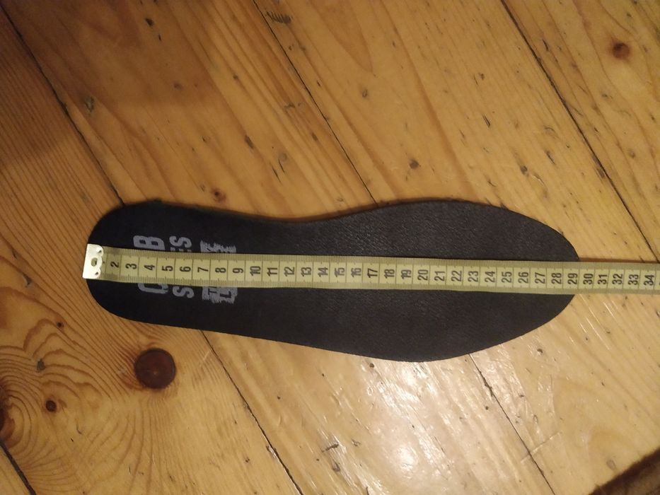 Шкіряні кросівки