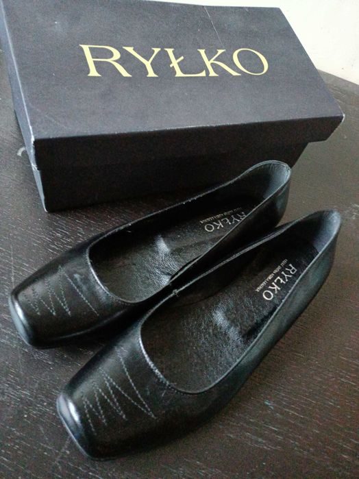 Baleriny w kolorze czarnym z linii RYŁKO