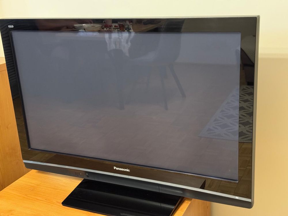 Panasonic Model: TH-42PV80PA plazma