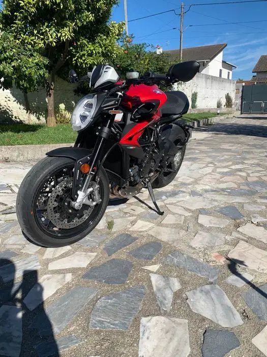 Mv Agusta 800 Dragster R - 1 dono