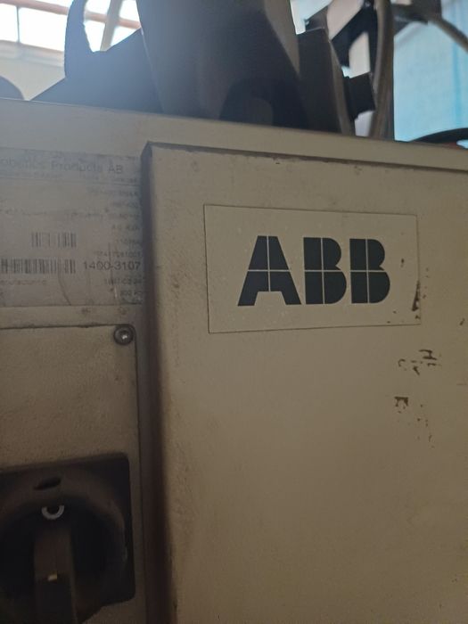 Robot spawalniczy ABB na części lub w całości