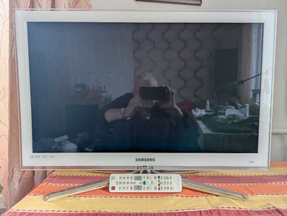 Телевізор Samsung UE 32C6710