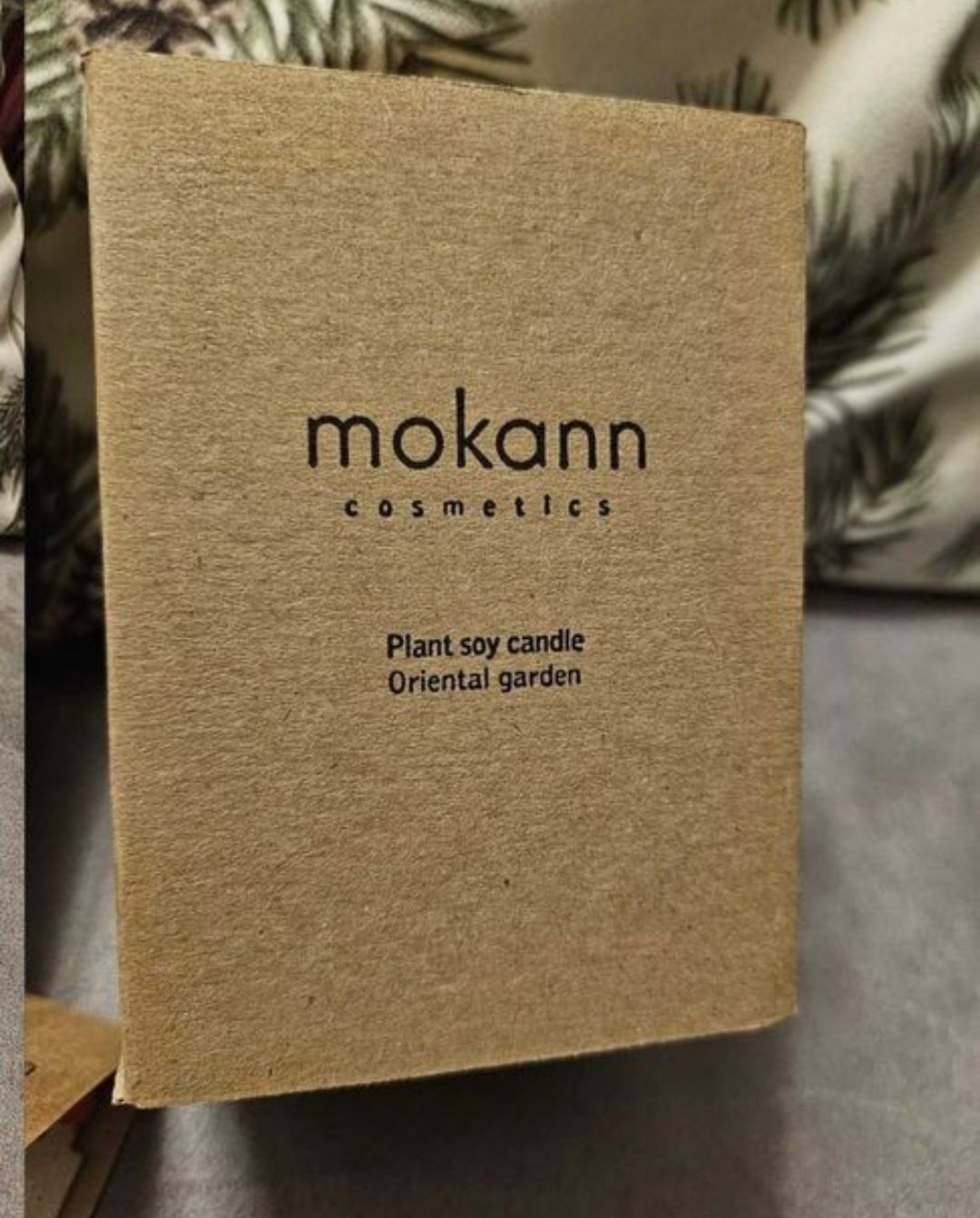 Mokosh roślinna świeca sojowa Orientalny ogród
Pojemność 180 ml.
Świec