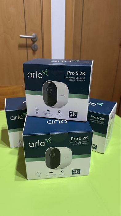 Camera vigilância Arlo Pro 5 selada!