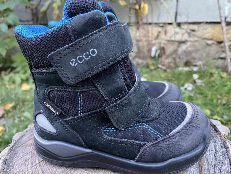 Продам дитячі чобітки ecco 25р