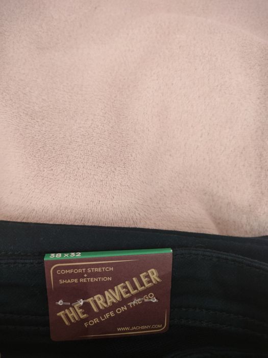 Nowe męskie spodnie z metką