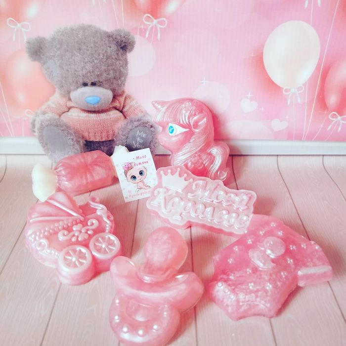 Подарунки на новорічні свята з мила ручної роботи