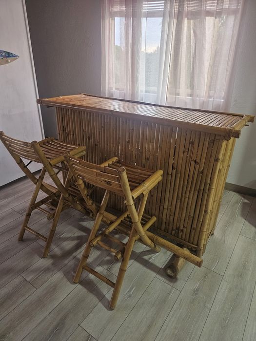 Bar em Bambu com 2 bancos NOVO