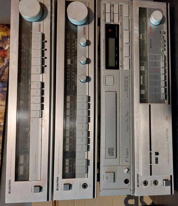 Wieża marki Unitra z 1987 roku.