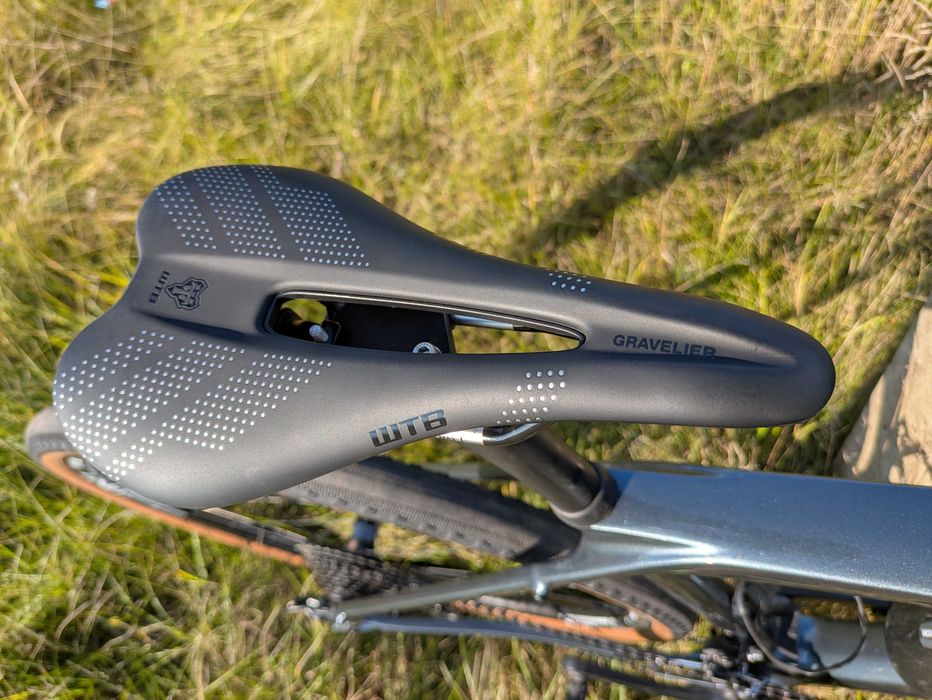 Rower przełajowy Gravel D2 - karbon M 19" Shimano GRX-810 2x11 koła 28
