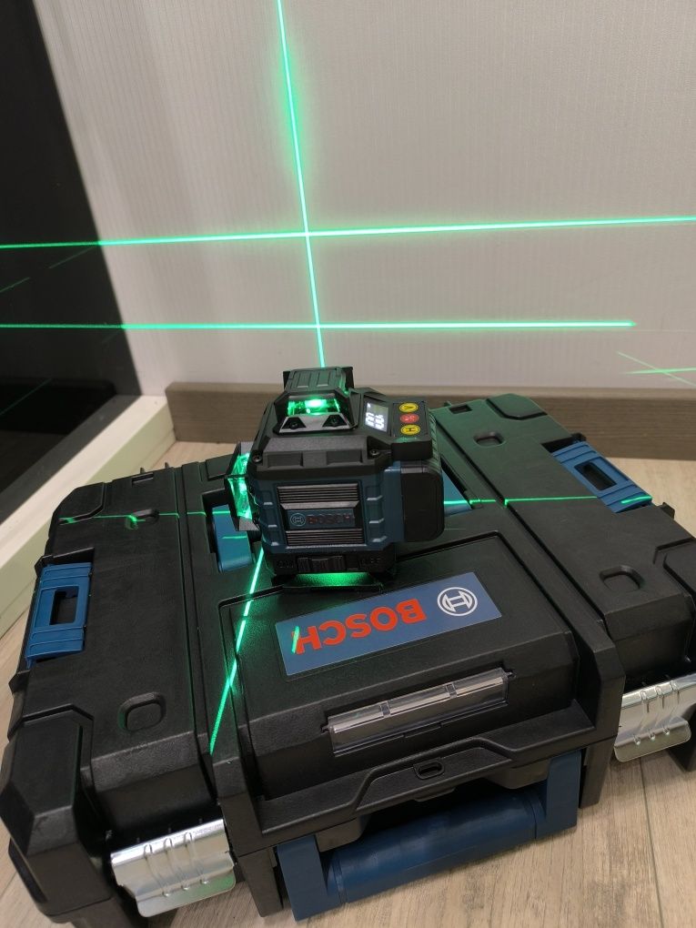 Лазерный уровень, BOSCH 4d, 16 линий+ штатив 100см
