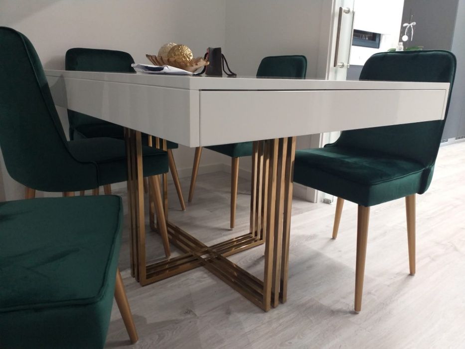 Mesa Jantar Extensível Branco Brilho e Inox Dourado