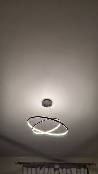 Lampa led prawie jak nowa