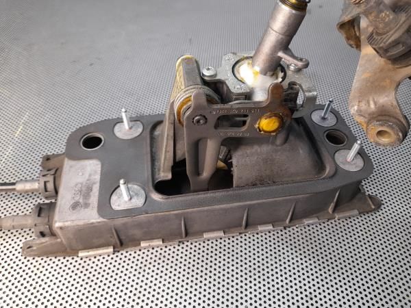 Seletor caixa velocidades VOLKSWAGEN Caddy III Kombi (2KB, 2KJ, 2CB, 2