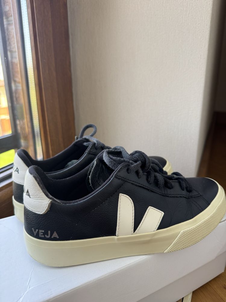 Продаю оригінальні кеди VEJA